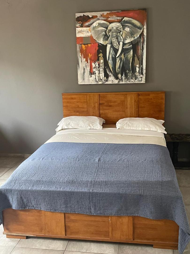 Omanye Lodge Accra Ngoại thất bức ảnh