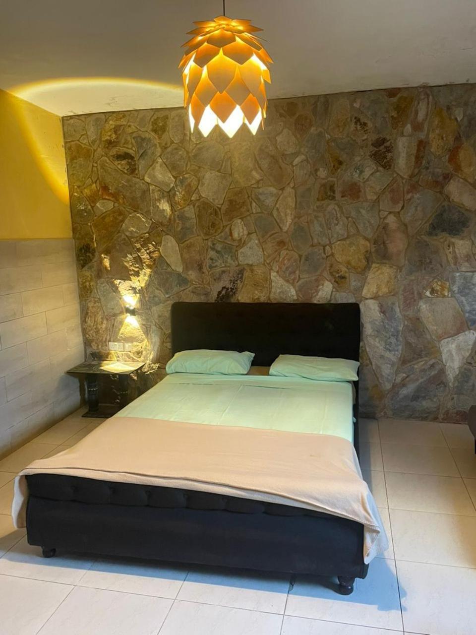 Omanye Lodge Accra Ngoại thất bức ảnh