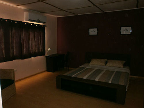 Omanye Lodge Accra Ngoại thất bức ảnh